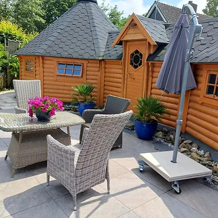 Holiday home Finse Kota Met Prive Sauna En Hottub Spanbroek