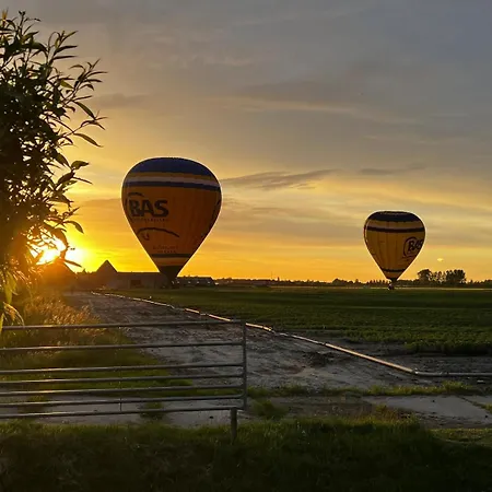 Finse Kota Met Prive Sauna En Hottub Spanbroek