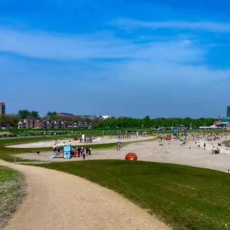 Finse Kota Met Prive Sauna En Hottub Spanbroek