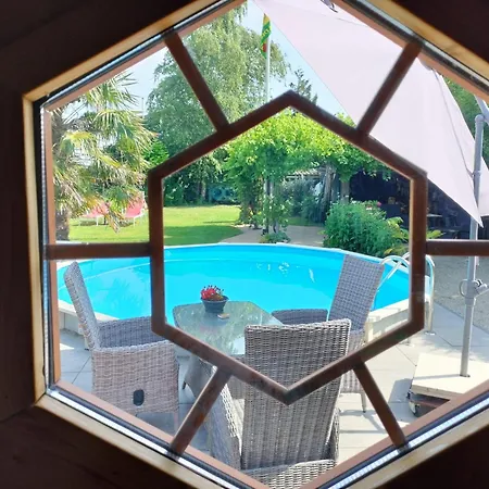Finse Kota Met Prive Sauna En Hottub Spanbroek