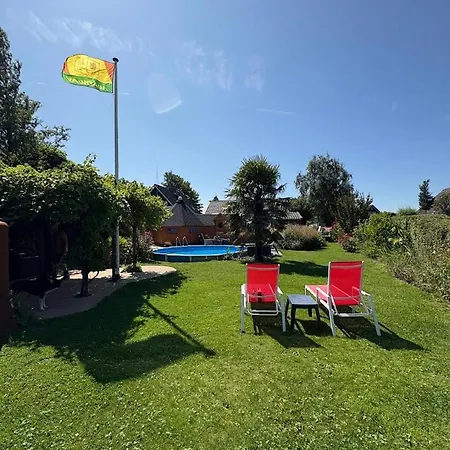 Finse Kota Met Prive Sauna En Hottub * Spanbroek