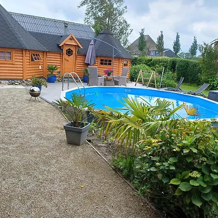 Finse Kota Met Prive Sauna En Hottub * Spanbroek