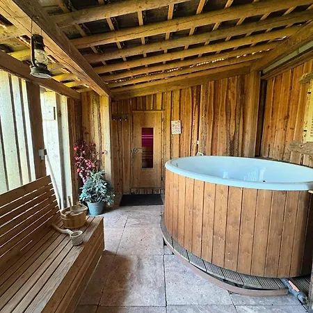 Σπίτι διακοπών Finse Kota Met Prive Sauna En Hottub Spanbroek